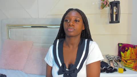 Snapshot of huddah_cam chatting on January 31, 5:32 pm huddah online show from January 31, 5:32 pm