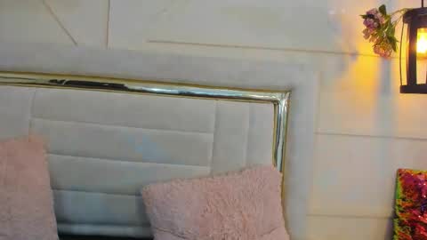 Snapshot of huddah_cam chatting on February 27, 5:36 pm huddah online show from February 27, 5:36 pm