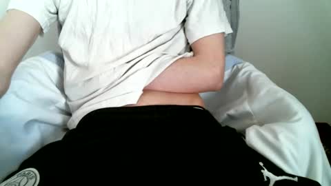 Snapshot of hug_me chatting on October 26, 12:33 pm Keanu online show from October 26, 12:33 pm