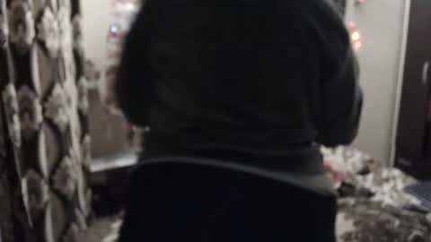 Snapshot of hugeassdevil chatting on December 14, 1:39 am hugeassdevil online show from December 14, 1:39 am