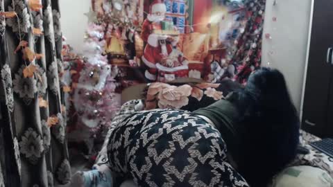 Snapshot of hugeassdevil chatting on January 31, 6:36 pm hugeassdevil online show from January 31, 6:36 pm