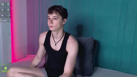 Snapshot of hugebangins_ chatting on September 21, 10:17 am ANTHONY online show from September 21, 10:17 am