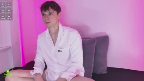 Snapshot of hugebangins_ chatting on September 28, 10:20 am ANTHONY online show from September 28, 10:20 am