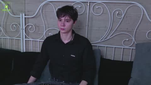 Snapshot of hugebangins_ chatting on November 9, 4:55 am ANTHONY online show from November 9, 4:55 am