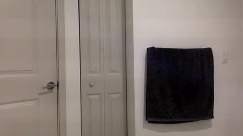 HugeBlast online show from October 12, 11:59 pm