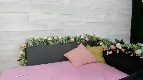 Erin online show from March 11, 7:37 am