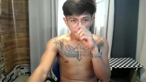 hugecockchristian online show from November 4, 4:44 am