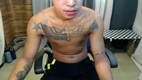 hugecockchristian online show from November 13, 3:05 am