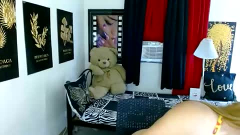 Snapshot of hugecockgoddessx chatting on June 10, 5:07 am hugecockgoddessx online show from June 10, 5:07 am