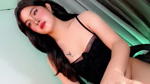 Snapshot of hugecockyanny chatting on February 13, 11:23 pm Yhanie online show from February 13, 11:23 pm