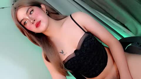 Snapshot of hugecockyanny chatting on February 17, 10:38 pm Yhanie online show from February 17, 10:38 pm