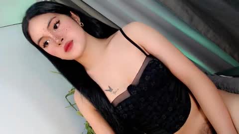 Snapshot of hugecockyanny chatting on February 28, 11:28 pm Yhanie online show from February 28, 11:28 pm