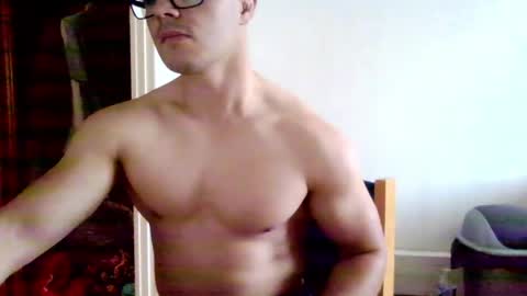 Snapshot of hughjaegg chatting on June 6, 5:06 pm hughjaegg online show from June 6, 5:06 pm