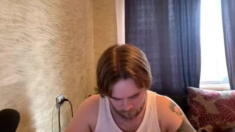 Snapshot of hugo__brad chatting on June 17, 11:34 am Hugo online show from June 17, 11:34 am