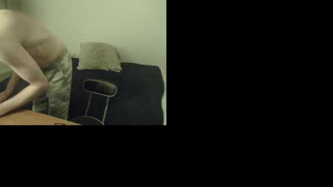 Snapshot of hugobergeron chatting on March 4, 2:32 pm HugoBergeron82 online show from March 4, 2:32 pm