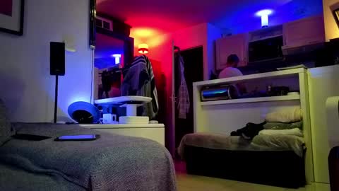 Hugo online show from January 18, 9:55 pm