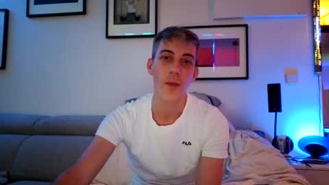 Hugo online show from January 30, 9:04 pm