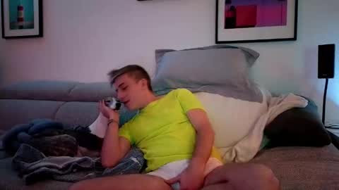 Hugo online show from February 1, 7:55 pm