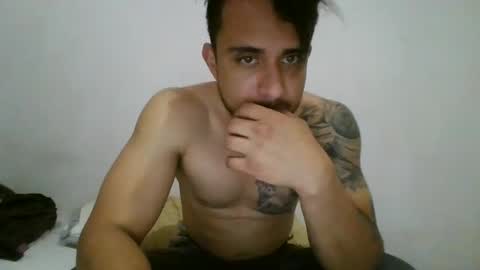 Snapshot of hugolechugo chatting on February 3, 11:09 am hugolechugo online show from February 3, 11:09 am