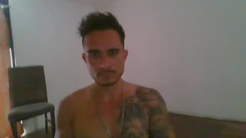 Snapshot of hugolechugo chatting on June 19, 7:17 pm hugolechugo online show from June 19, 7:17 pm