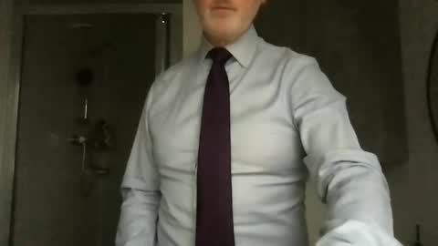 Snapshot of hugospritz chatting on February 6, 9:34 am Presuming Ed online show from February 6, 9:34 am