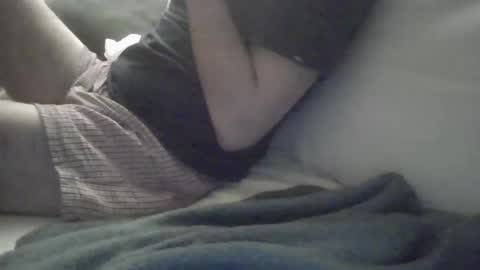 Snapshot of huguit0266666 chatting on March 29, 12:43 am hugx29 online show from March 29, 12:43 am