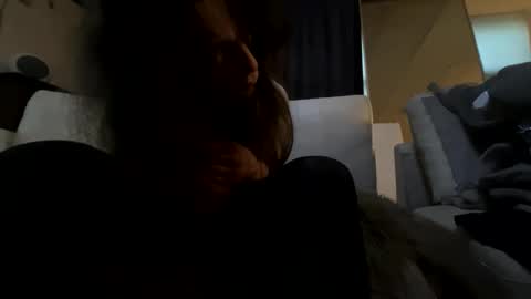 Snapshot of huippari chatting on April 16, 3:51 am huippari online show from April 16, 3:51 am