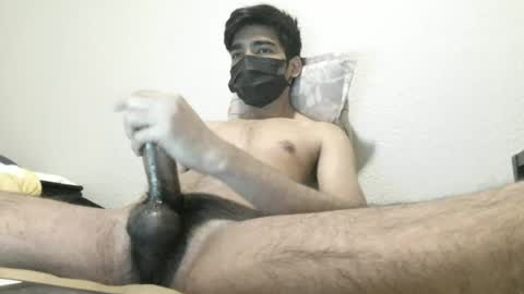 Snapshot of hulkyking1812000 chatting on May 30, 2:25 pm hulkyking1812000 online show from May 30, 2:25 pm