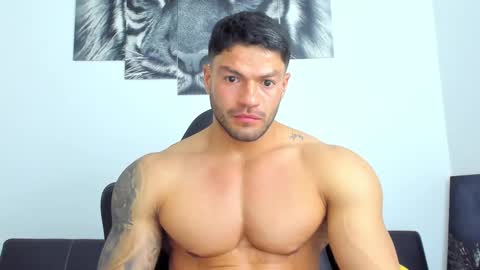 Snapshot of humber_eli chatting on September 11, 11:16 pm Eli online show from September 11, 11:16 pm