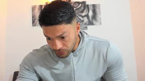 Eli online show from January 11, 11:43 pm