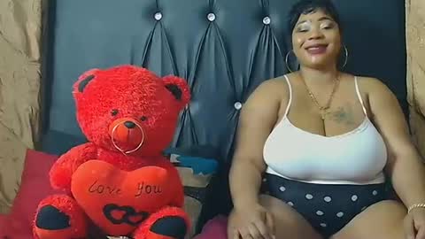 humongoustitss500929 online show from October 10, 6:40 pm
