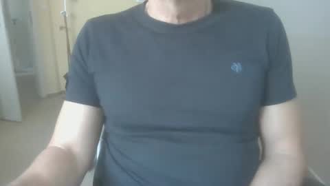 hundeleine online show from December 2, 8:19 am