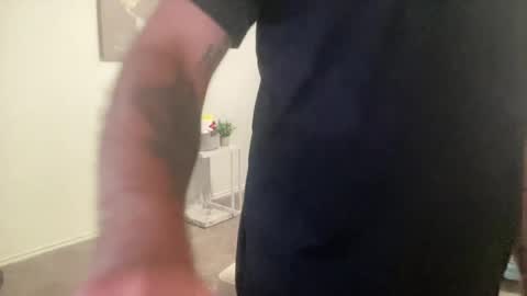 Hung Divorced Athlete online show from August 1, 3:28 am