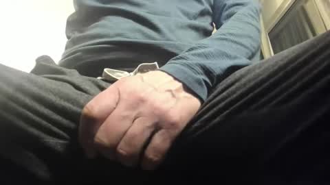 Snapshot of hung_hot_fit10 chatting on December 16, 7:58 am Big uncut cock dripping online show from December 16, 7:58 am