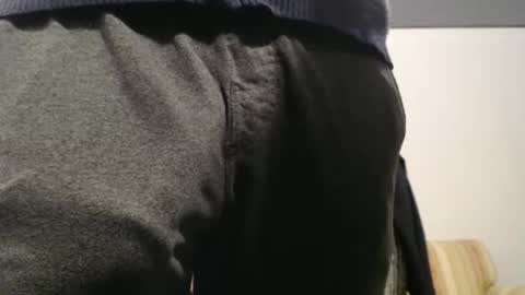 Snapshot of hung_hot_fit10 chatting on November 25, 11:38 pm Big uncut cock dripping online show from November 25, 11:38 pm