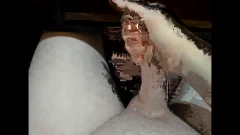 Snapshot of hung_mac0 chatting on February 4, 2:45 pm hung_mac0 online show from February 4, 2:45 pm