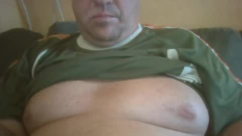 Snapshot of hungarianfatcockdady chatting on July 5, 5:20 pm vastagfasz magyar apuci online show from July 5, 5:20 pm