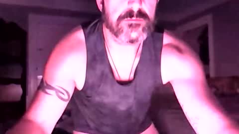Snapshot of hungitalian44 chatting on June 5, 4:19 am hungitalian44 online show from June 5, 4:19 am