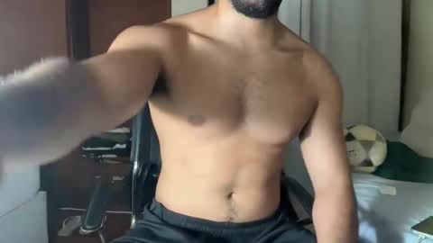 hunglatinnerd online show from April 7, 2:23 am