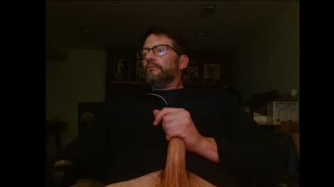 Snapshot of hunglonelyguy chatting on March 26, 3:01 am LonelyGuy online show from March 26, 3:01 am