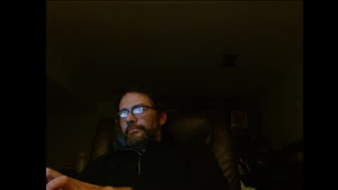 Snapshot of hunglonelyguy chatting on May 28, 2:42 am LonelyGuy online show from May 28, 2:42 am