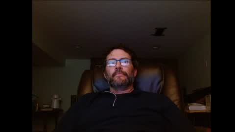 Snapshot of hunglonelyguy chatting on July 5, 5:47 am LonelyGuy online show from July 5, 5:47 am