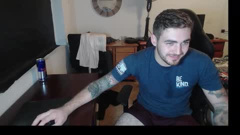 Snapshot of hungmtnman2256 chatting on March 16, 2:50 am hungmtnman2256 online show from March 16, 2:50 am