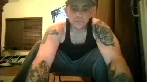 Snapshot of hungoutlaw69420 chatting on November 18, 7:24 am hungoutlaw69420 online show from November 18, 7:24 am