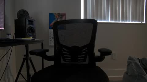 Snapshot of hungpiercedcock chatting on March 2, 9:01 pm Mr. Dom online show from March 2, 9:01 pm