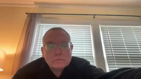 Snapshot of hungron9 chatting on March 2, 4:25 pm AARON online show from March 2, 4:25 pm