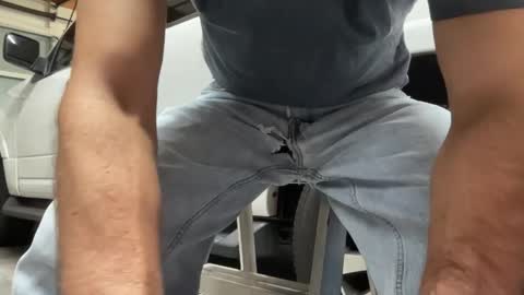 Snapshot of hungrowdycowboy chatting on May 31, 7:37 pm HungRowdyCowboy online show from May 31, 7:37 pm