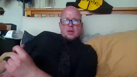 HuingsingleDad79 online show from April 28, 7:19 pm