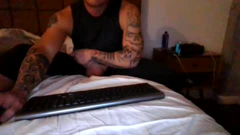 Snapshot of hungttt chatting on August 4, 2:15 am hungttt online show from August 4, 2:15 am