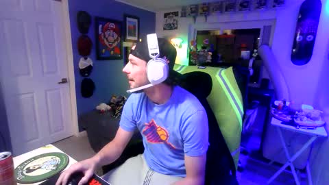 hungtxcock92 online show from December 14, 12:54 pm